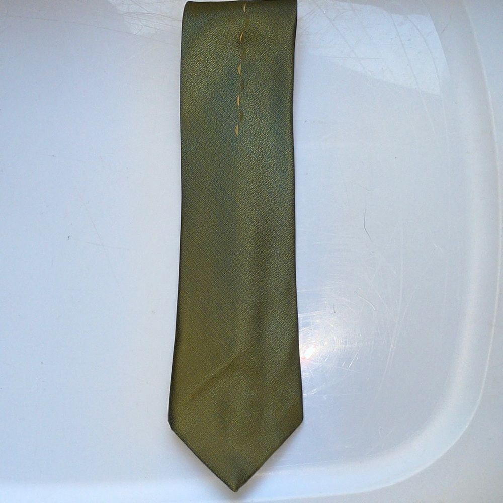 Vintage late 60s Wemlon by Wembley shiny blue green‎ polyester tie